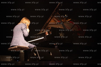 Stary Maneż. Koncert Leszka Możdżera. Dochód z...