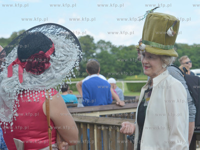 Konkurs Modowy na najlepszy kapelusz rozganizowany...