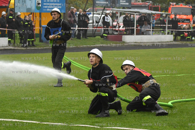 Powiatowe Zawody Sportowo - Pożarnicze na stadionie...