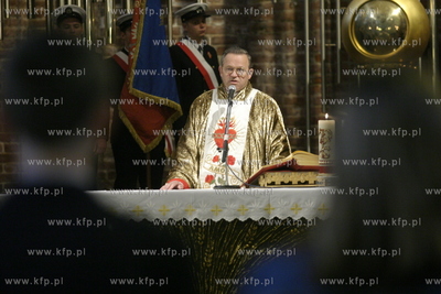 Pierwszy dzien nowego roku szkolnego. Msza w kosciele...