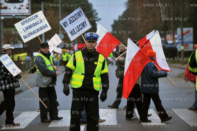 Gdansk Rebiechowo. Protest mieszkancow Banina i gminy...