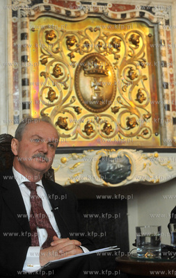 Gdansk. Dwor Artusa. Areopag Gdanski. Debata Dobrobyt...