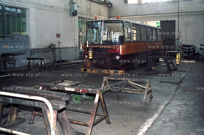 Wnetrze dawnych warszatow komunikacji miejskiej przy...