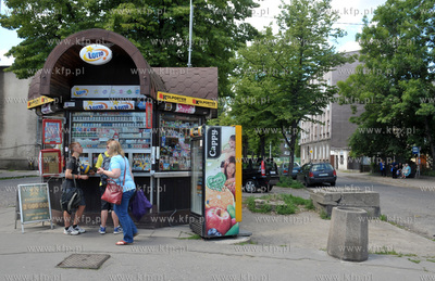 Gdansk Dolne Miasto. ul. Lakowa. Kiosk na rogu ul....