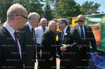 XV Swiatowy Zjazd Kaszubow - Wladyslawowo 2013. Honorowym...