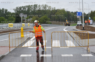 Otwarcie wezlow i dojazdow do przystanku PKM Jasien....