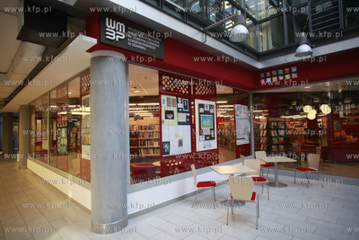 Mediateka Manhattan to nowy projekt działającej coraz...