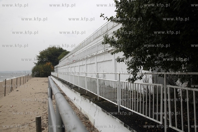 Gdynia Orlowo. Lazienki przy molo.
14.10.2012
fot....