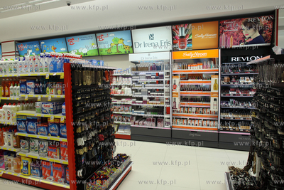 Otwarcie sklepow H&M i Rossmann na ul. Bohaterow Monte...