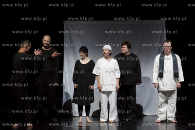 Świat Mało Znany. Przegląd teatralny grupy Im Plus...