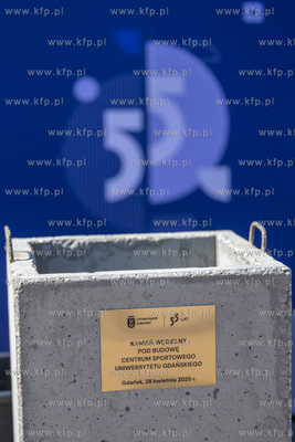 Wmurowanie kamienia węgielnego pod Centrum Sportu....