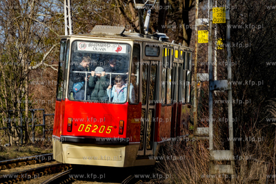 Pętla tramwajowa Oliwa. Festyn 50 lat tramwajów 105N...