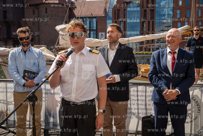 Żaglowiec Generał Zaruski wypłyną, w 101-dniową...