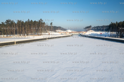 Zima na Mierzei Wiślanej. Zamarznięty Kanał przez...