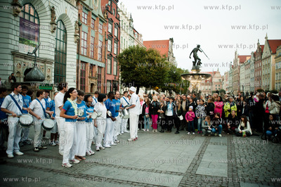 Gdansk. Dlugi Targ. Sama Street Shows oraz Flash Mob...