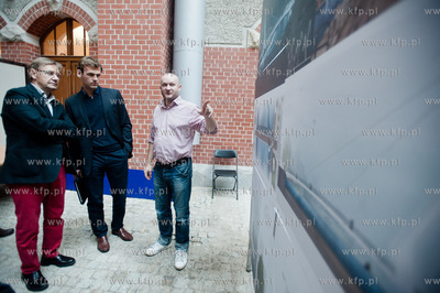 Politechnika Gdanska, Gmach Glowny. Ogloszonie wynikow...