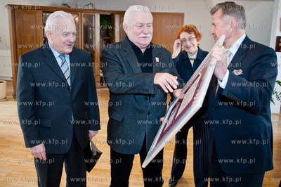 Gdansk. Biuro Lecha Walesy. Spotkanie Leszka Millera...