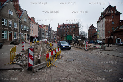 Gdansk. Remont nawierzchni ulicy Ogarnej.
11.04.2013
fot....
