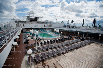 Port w Gdyni. Nabrzeze Francuskie. Wizyta wycieczkowca...