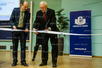 Uniwersytet Gdanski. Wydzial Prawa i Administracji....