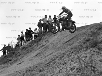 Zawody motocrossowe w Gdyni Kolibkach. 9.07.1972 Lipiec...