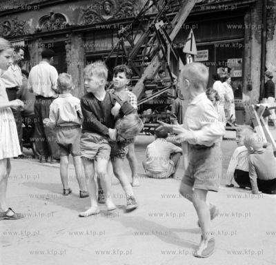 Bojka chlopcow na ul. Weglarskiej w Gdansku. 1964 0000302z...