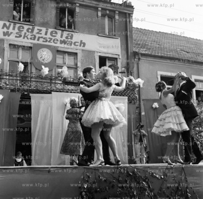 Niedziela w Skarszewach, festyn zorganizowany przez...