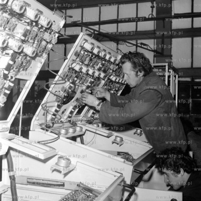 Linia produkcyjna w gdańskich zakładach Elmoru. 
24.10.1978
4pazdziernik78_z.kosycarz_p32
Fot....