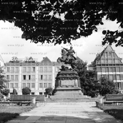 Pomnik Jana III Sobieskiego na Targu Drzewnym w Gdańsku....