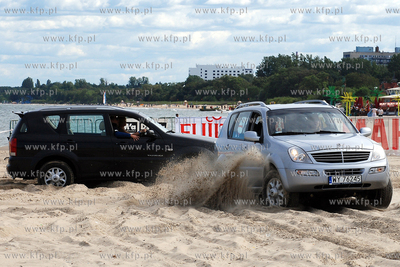Ssang Yong Cup - wyscigi samochodow firmy Ssang Yong...