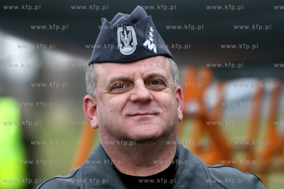 Krolewo Malborskie. Pozegnanie PKW Orlik 2. Nz. Dowodca...