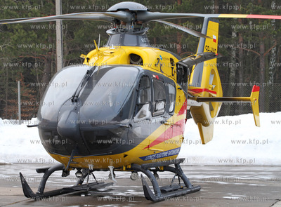 Gdansk, Rebiechowo. Nz. Nocne loty szkolne na nowym...