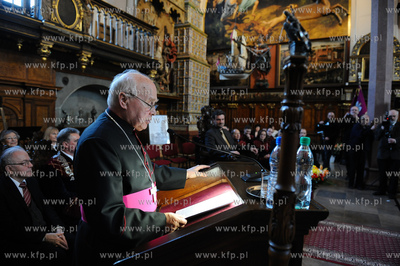 Gdansk. Dwor Artusa. Wreczenie Medali sw. Wojciecha...