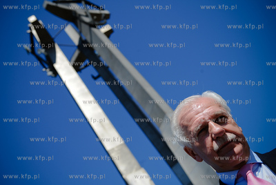 Plac Solidarnosci w Gdansku.  Wizyta kandydata na Urzad...