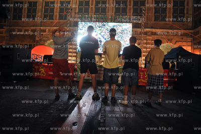 Final Mundialu, mecz Hiszpania vs Holandia na Dlugim...