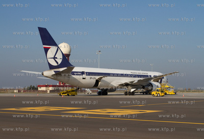 Port Lotniczy Gdansk im. Lecha Walesy. Po awaryjnym...