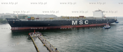 Do gdynskiego portu wplyna kontenerowiec MSC Asya -...