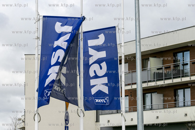 Reklama sieci sklepów Jysk przy ulicy Ignacego Domeyki...