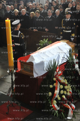 Bazylika Mariacka w Gdansku. Uroczystosci pogrzebowe...