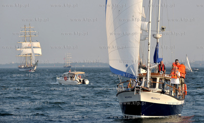 Wielka parada zaglowcow po Zatoce Gdanskiej na zakonczenie...