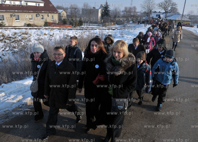 Uroczystosci nadania szkole podstawowej w Niestepowie...