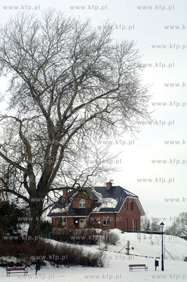 Zima we wsi Sulmin na Kaszubach. 18.02.2012. Fot. Konrad...