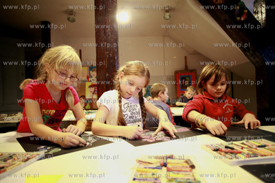Sopot. Mlodzieżowy Dom Kultury. Zajęcia plastyczne...