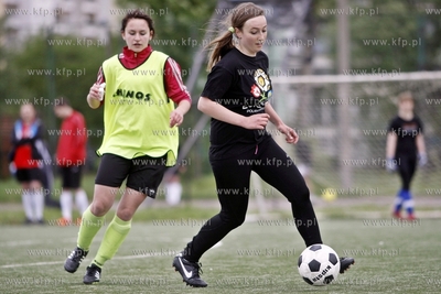 Gdansk Zaspa. Pilkarski turniej dzikich druzyn Do przerwy...