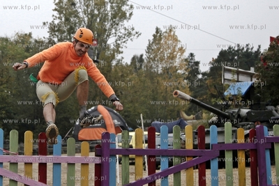 Gdynia. Adventure Park. Zawody w prasowaniu na wysokosci.
14.10.2012
fot....
