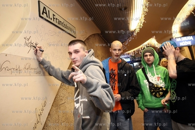 Sopot. Zespol Najlepszy Przekaz w Miescie grajacy muzyke...