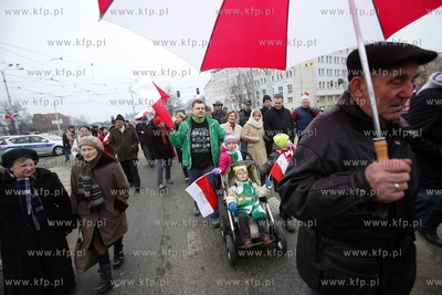 Dzien Pamieci Zolnierzy Wykletych. Nz. Przemarsz ulicami...
