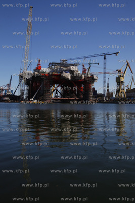 Platforma Safe Scandinavia w Stoczni Remontowej w Gdansku.
28.02.2014
fot....
