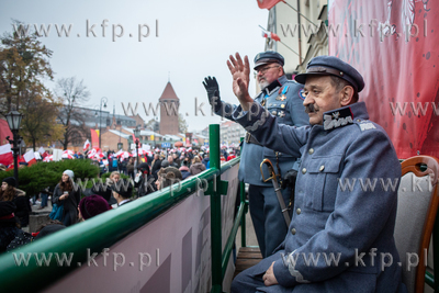 Gdańsk. Parada na 100-lecie odzyskania niepodległości....