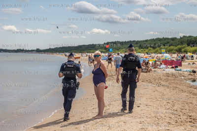 Plaża w Gdańsku Jelitkowie. Zakaz kąpieli po pożarze...